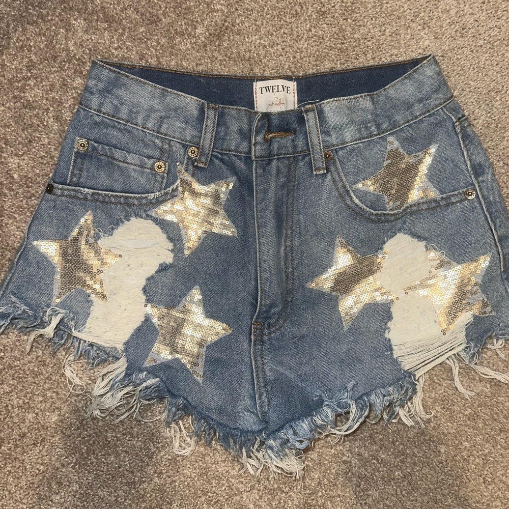 TWELVE by Ontwelfth Sequined Star Denim Distressed Shorts